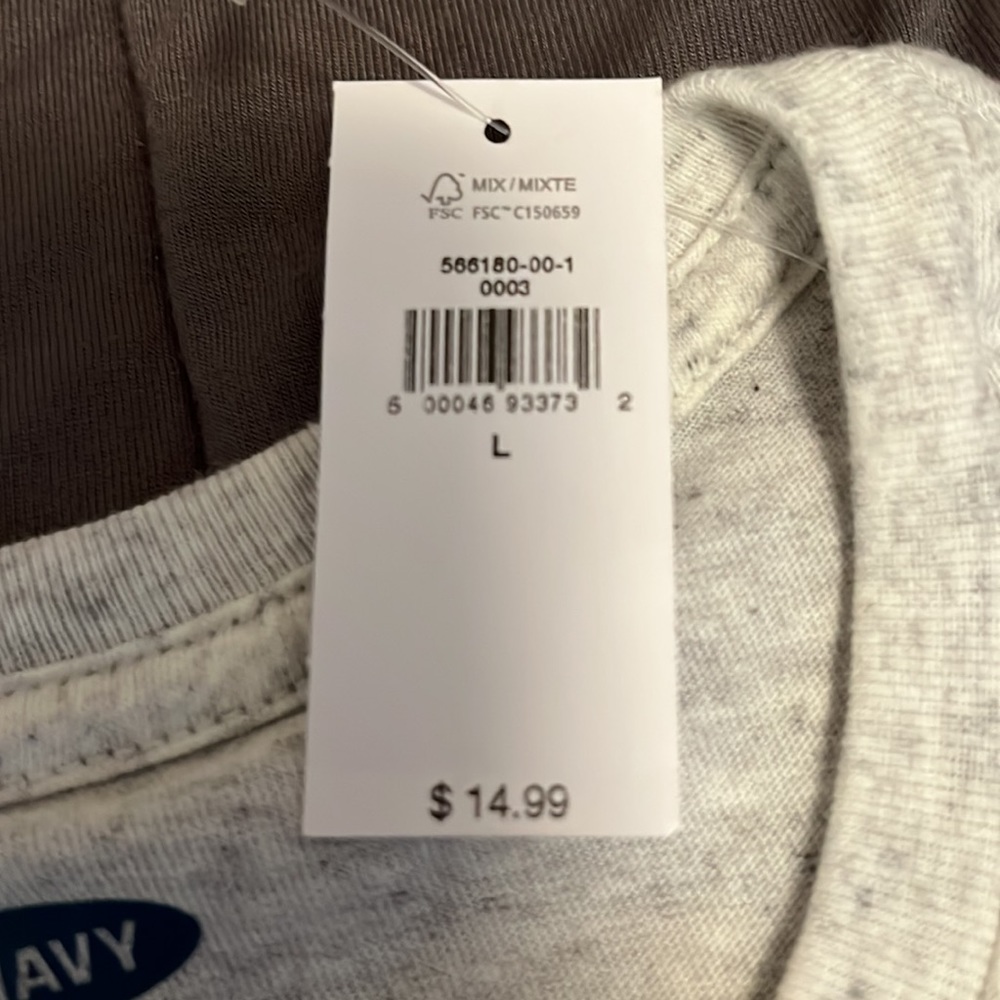 Large T shirt - Picture 6 of 6